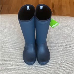 Crocs women’s rain floe tall navy rainboots